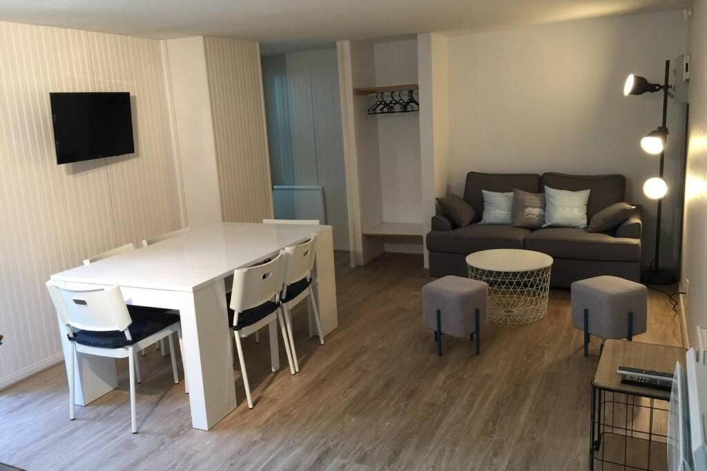 Ideal - Plage, Jardin & Jacuzzi, Proche Plage Et Thalasso - 1 A 6 Personnes سان مالو المظهر الخارجي الصورة